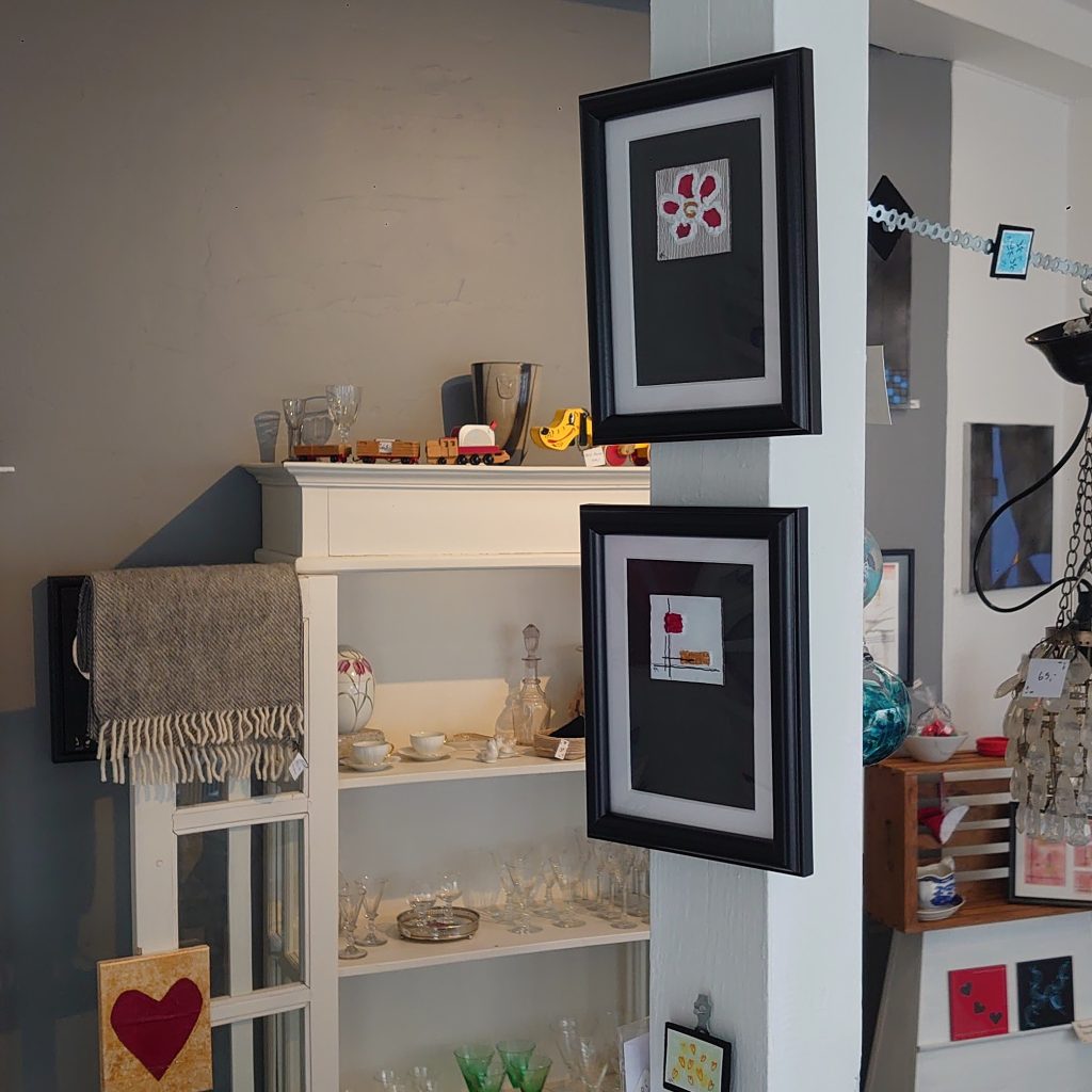 Butiksstemning m kunstværker af K.A. Kristensen